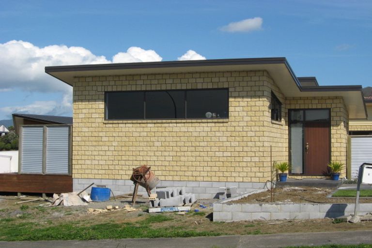 Photo of property in 6 Rotokare Crescent, Whalers Gate, New Plymouth, 4310