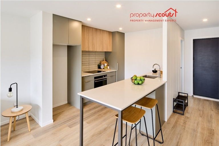 Photo of property in 2/90 Knights Road, Hutt Central, Lower Hutt, 5010