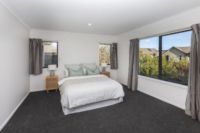 Photo of property in 2 Limes Avenue, Parklands, Christchurch, 8083