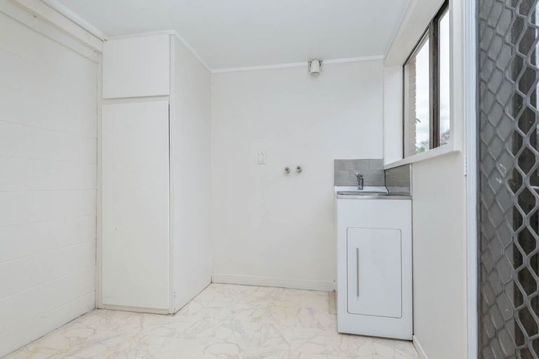 Photo of property in 2/63 Butley Drive, Farm Cove, Auckland, 2012