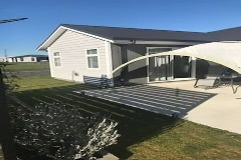 Photo of property in 52 Noumea Drive, Rangatira Park, Taupo, 3330