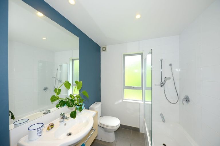 Photo of property in 21b Cornwall Road, Lyttelton, 8082