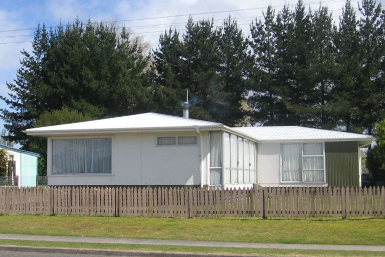 Photo of property in 15 Rangatira Drive, Mangakino, 3421