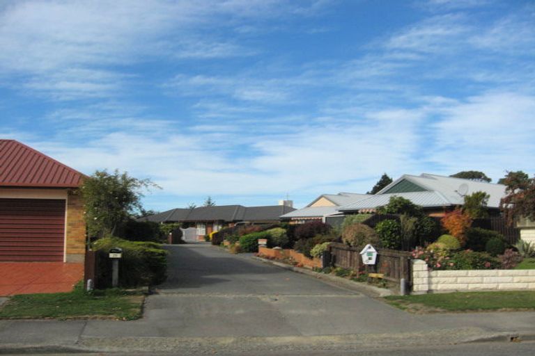 Photo of property in 20 Takaro Avenue, Sockburn, Christchurch, 8042