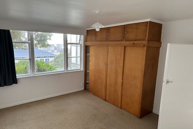 Photo of property in 11 Maarama Crescent, Aro Valley, Wellington, 6021