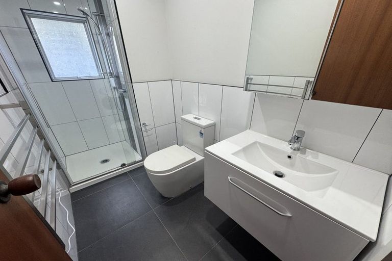 Photo of property in 23 Chatswood Grove, Chatswood, Auckland, 0626