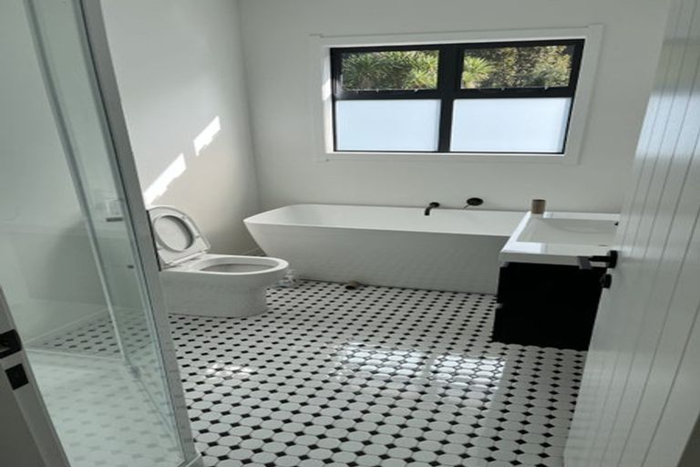 Photo of property in 1 Holloway Road, Aro Valley, Wellington, 6021