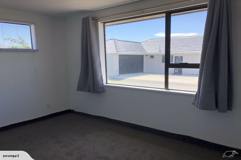 Photo of property in 5 Farm Lane, Parklands, Christchurch, 8083