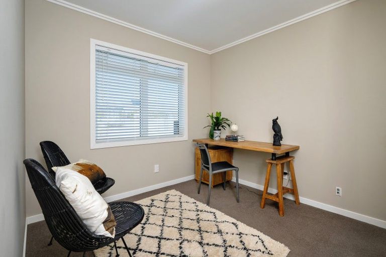 Photo of property in 8 Te Heipora Place, Havelock North, 4130