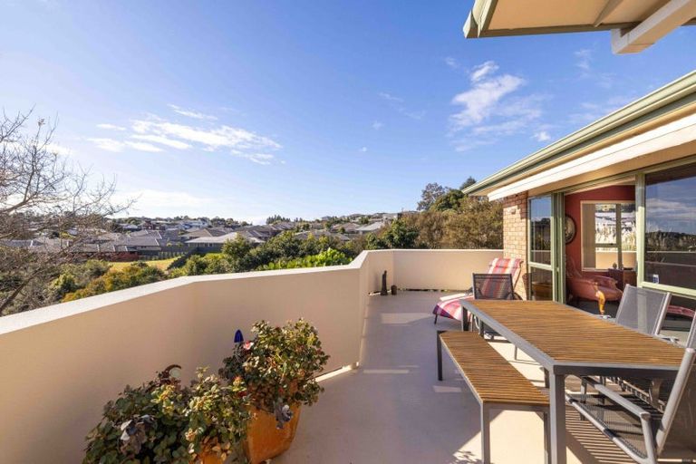 Photo of property in 39 Bayvista Close, Welcome Bay, Tauranga, 3112