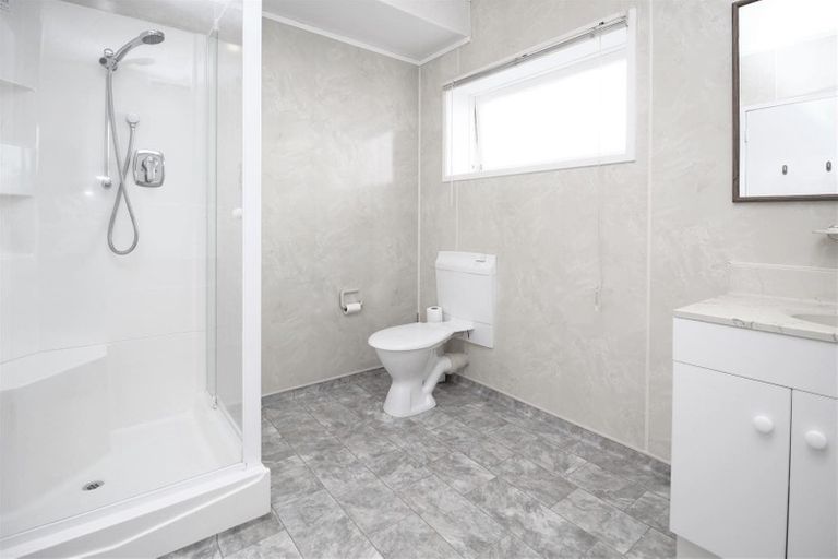 Photo of property in 2 Hoey Street, Te Kamo, Whangarei, 0112