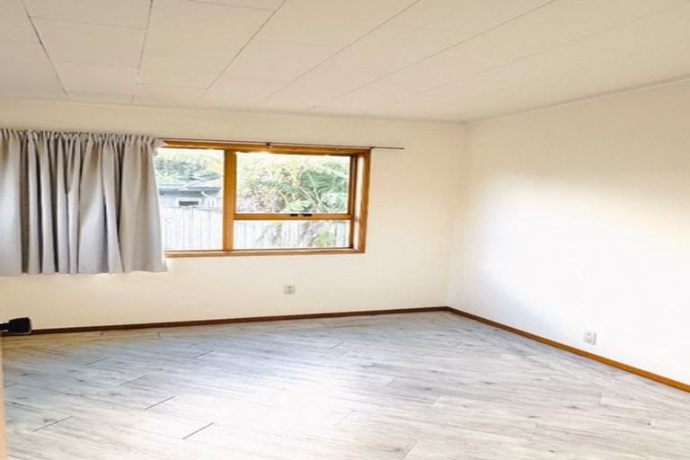 Photo of property in 2/13 Phoenix Place, Papatoetoe, Auckland, 2025