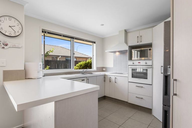 Photo of property in 174 Doncaster Drive, Papamoa Beach, Papamoa, 3118