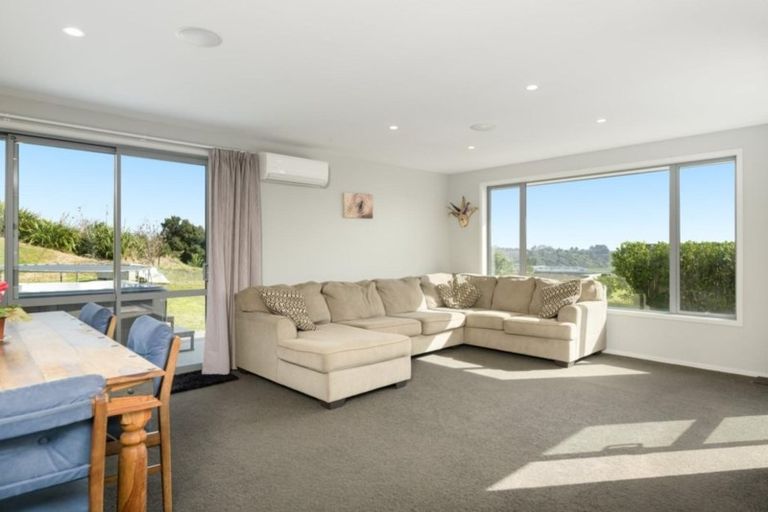 Photo of property in 84 Rexford Heights, Pyes Pa, Tauranga, 3112
