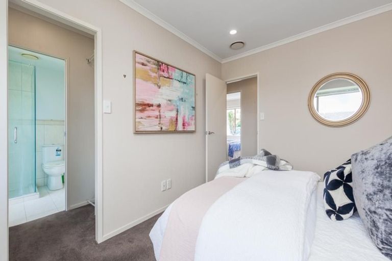 Photo of property in 3 Serrita Avenue, Sunnyhills, Auckland, 2010