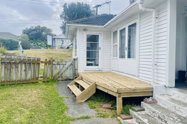 Photo of property in 20 Stevens Crescent, Ranui, Porirua, 5024