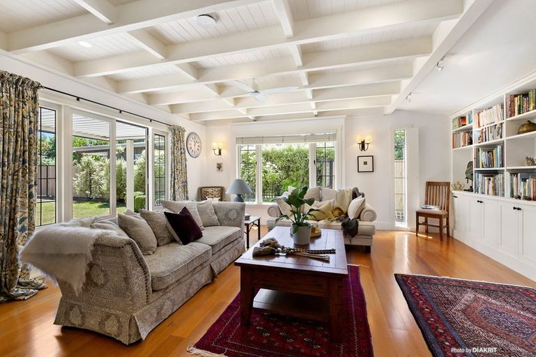 Photo of property in 17a Jellicoe Street, Greytown, 5712