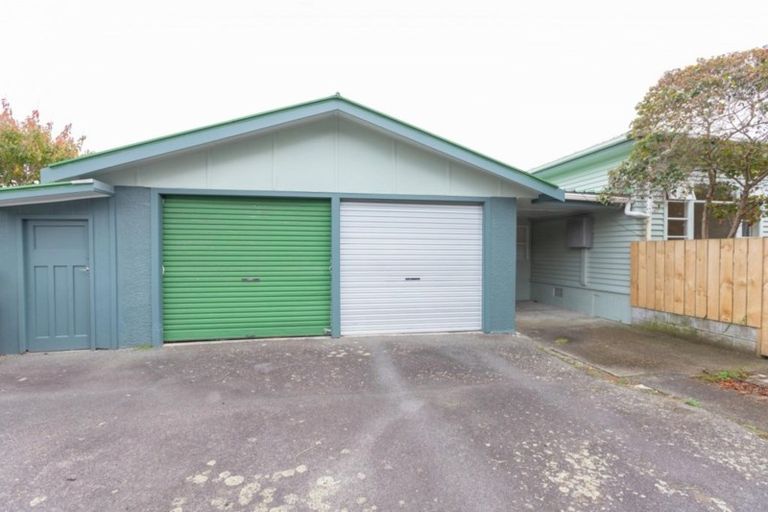 Photo of property in 2a Karu Crescent, Waikanae, 5036