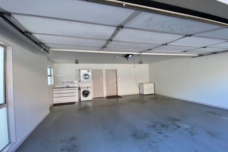 Photo of property in 1/29 Third Avenue, Tauranga, 3110