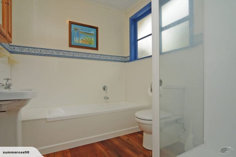 Photo of property in 20 Silverbirch Grove, Churton Park, Wellington, 6037