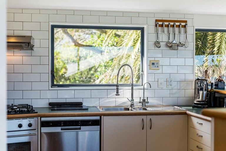 Photo of property in 44c Moana Road, Plimmerton, Porirua, 5026