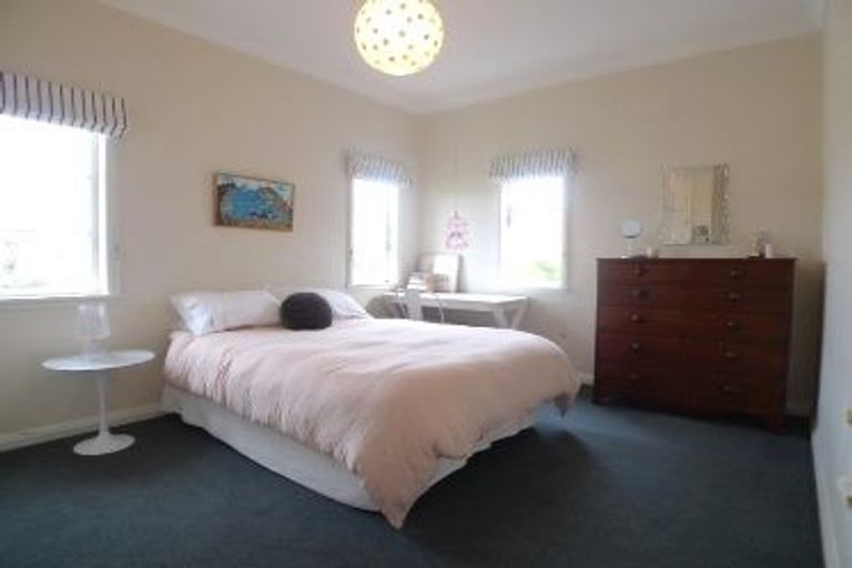 Photo of property in 68 Cashmere Avenue, Khandallah, Wellington, 6035