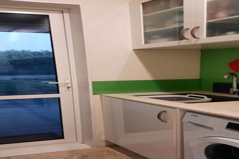 Photo of property in 16 Orchard Terrace, Riverhead, 0820