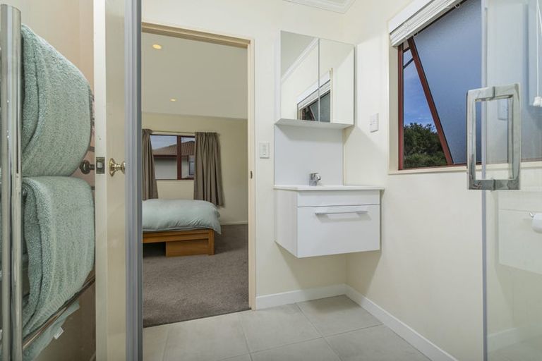 Photo of property in 5/30 Roanoke Way, Albany, Auckland, 0632
