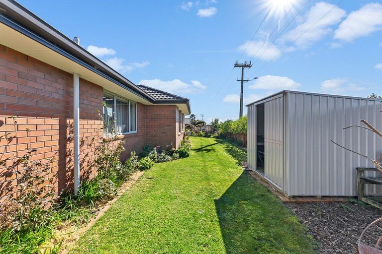 Photo of property in 1 Honeyfield Drive, Whalers Gate, New Plymouth, 4310