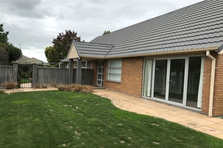 Photo of property in 1 Rutherglen Avenue, Ilam, Christchurch, 8041