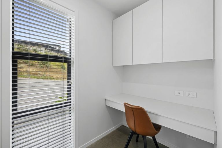 Photo of property in 54 Fernbrook Drive, Hurworth, New Plymouth, 4310