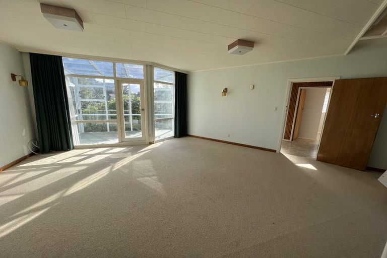 Photo of property in 1 Rajputana Way, Khandallah, Wellington, 6035