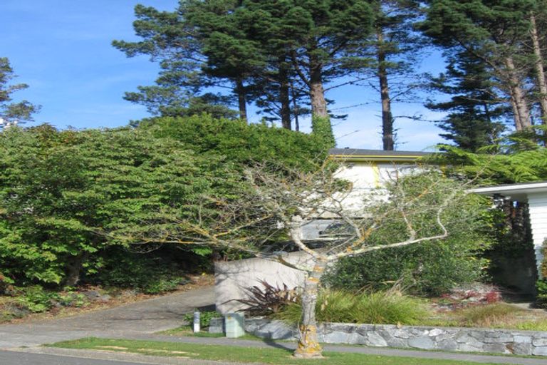 Photo of property in 20 Dalton Grove, Stokes Valley, Lower Hutt, 5019