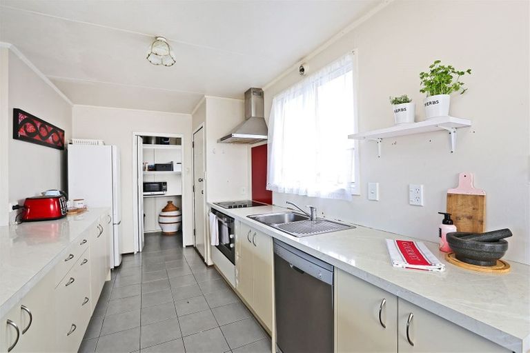 Photo of property in 51 Dundee Drive, Flaxmere, Hastings, 4120