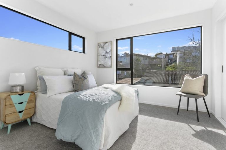 Photo of property in 8/7 Cedar Heights Avenue, Massey, Auckland, 0614