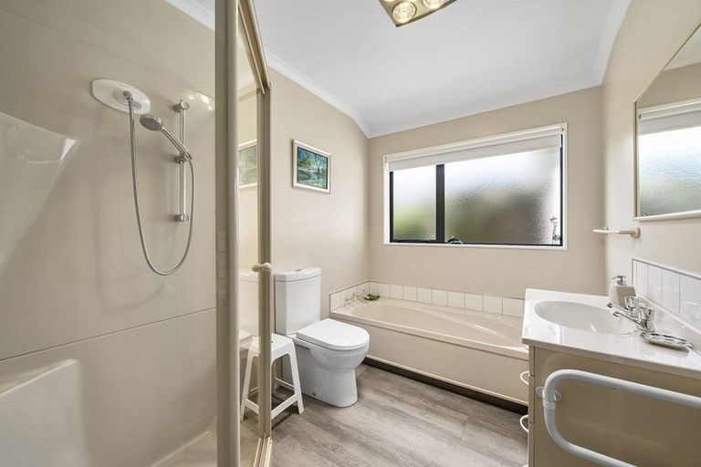 Photo of property in 26 Sunburst Court, Paraparaumu Beach, Paraparaumu, 5032