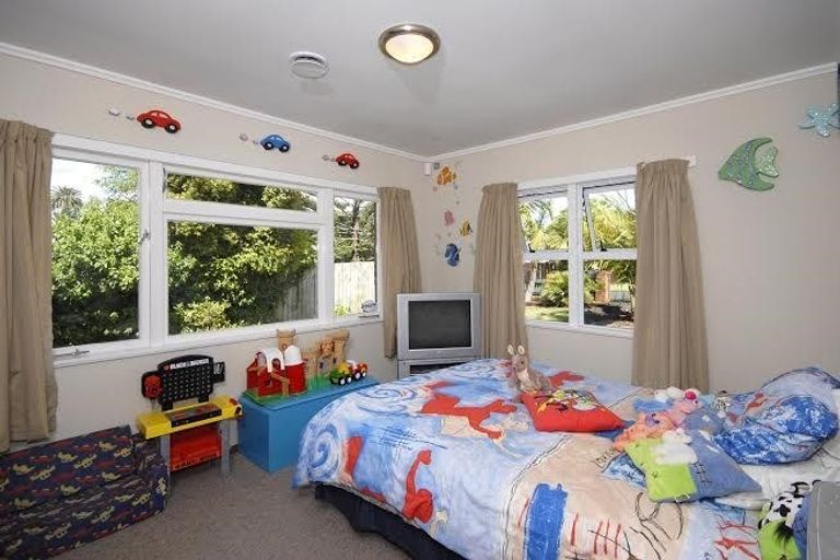 Photo of property in 3 Adams Place, Te Kamo, Whangarei, 0112