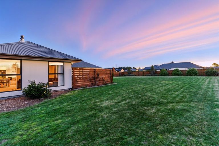 Photo of property in 33 Silver Peaks Drive, West Melton, 7618