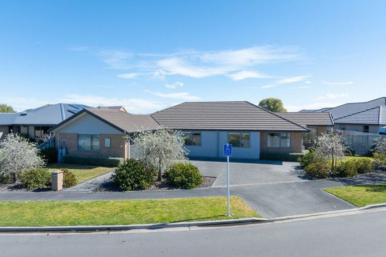 Photo of property in 26 Blue Gum Place, New Brighton, Christchurch, 8083