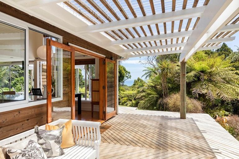 Photo of property in 16 La Trobe Track, Karekare, New Lynn, 0772