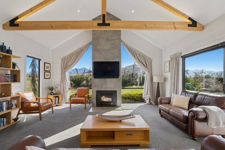 Photo of property in 60 Cunninghams Drive, Jacks Point, Queenstown, 9371