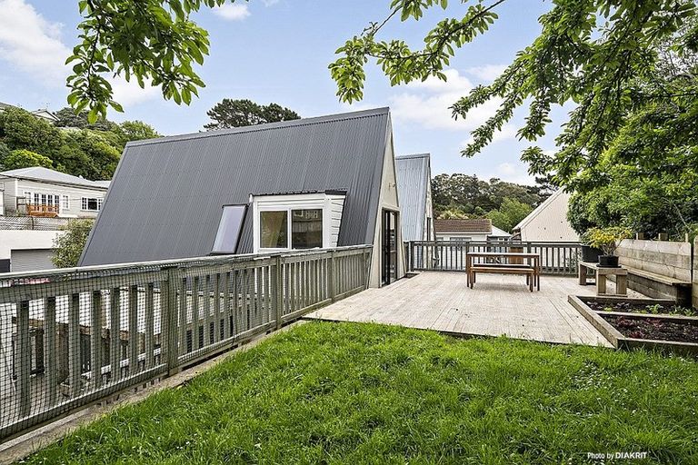 Photo of property in 11 Melrose Crescent, Melrose, Wellington, 6023