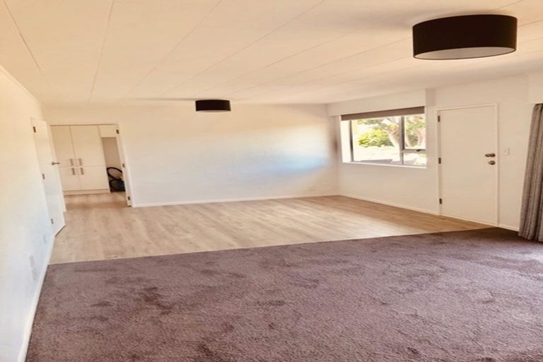 Photo of property in 105a-b Hillcrest Road, Raumati Beach, Paraparaumu, 5032