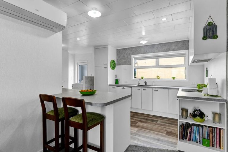 Photo of property in 61 Murray Avenue, Hawera, 4610