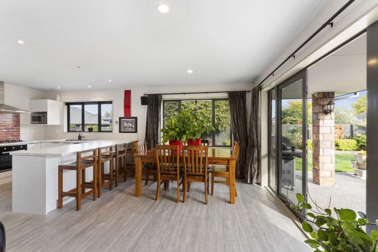 Photo of property in 5 Hideaway Gate, Parklands, Christchurch, 8083