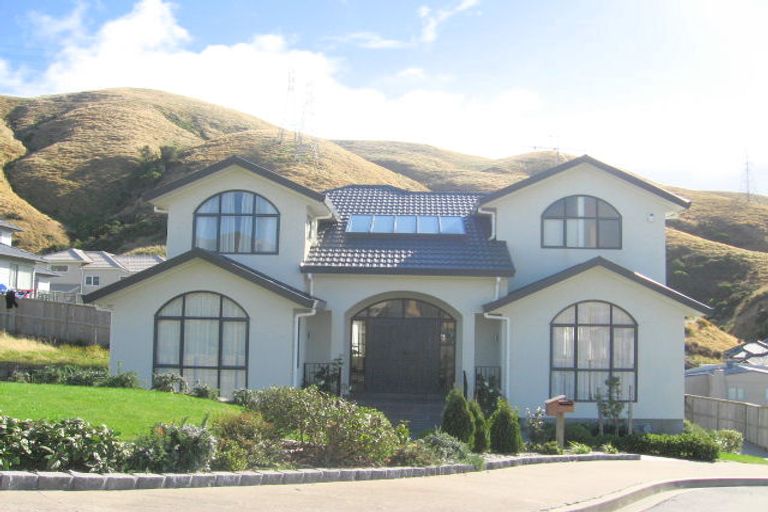 Photo of property in 3 Hetsby Place, Churton Park, Wellington, 6037