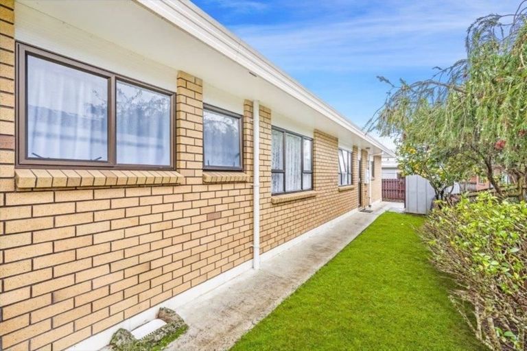 Photo of property in 1/12 Ford Avenue, Te Kamo, Whangarei, 0112