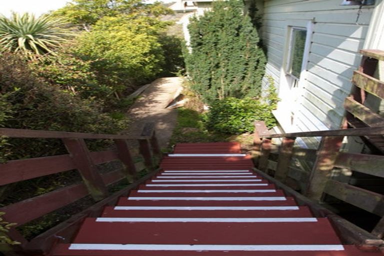 Photo of property in 1 Clifford Street, Dalmore, Dunedin, 9010