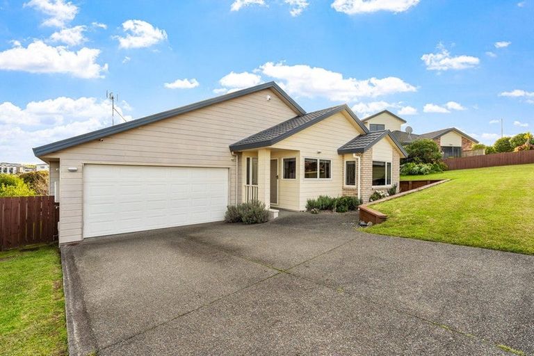 Photo of property in 90 Tauranga Place, Orewa, 0931