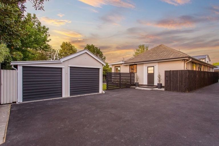 Photo of property in 92a Memorial Avenue, Ilam, Christchurch, 8053